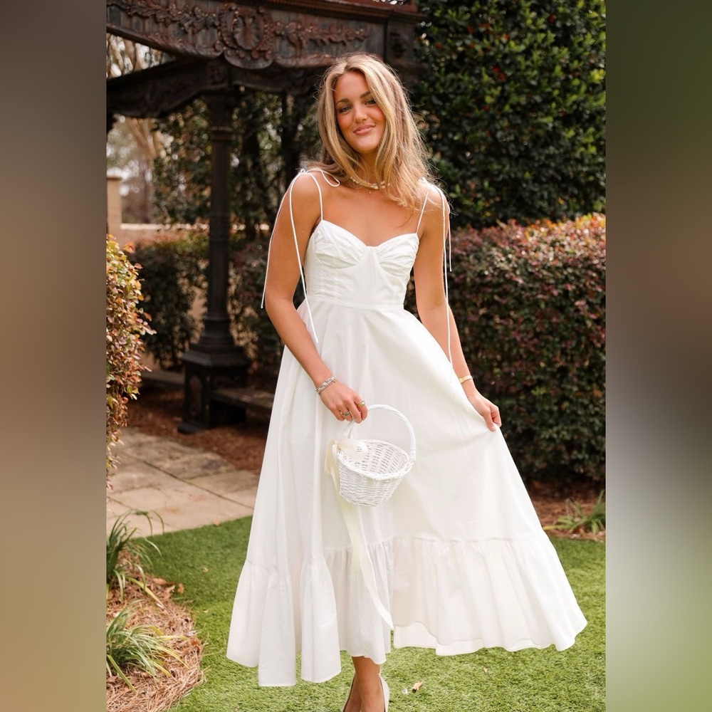 Elegant White Midi Dress